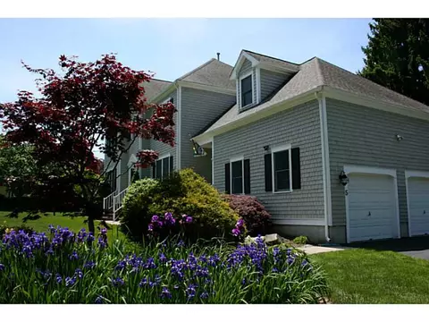 5 Jacobs Point Rd, Warren, RI 02885 photo 5