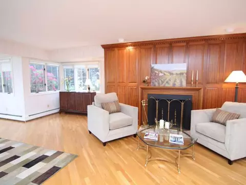 136 Beacon Ave, Warwick, RI 02889 photo 3
