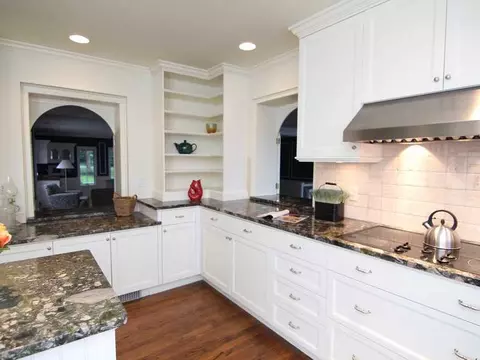 136 Beacon Ave, Warwick, RI 02889 photo 9