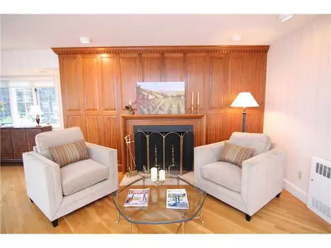 136 Beacon Ave, Warwick, RI 02889 photo 5