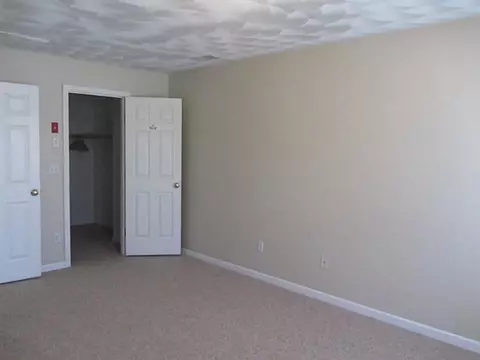 7 Vanstone Ave, Warwick, RI 02889 photo 12