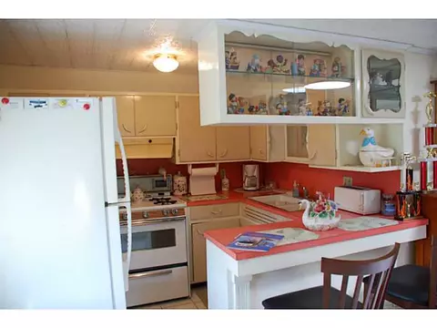 193 Knight St, Woonsocket, RI 02895 photo 10