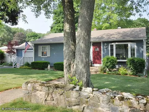 56 Flora Ave, Woonsocket, RI 02895 photo 16
