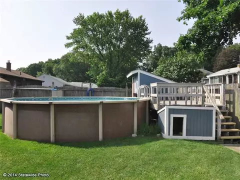 56 Flora Ave, Woonsocket, RI 02895 photo 12