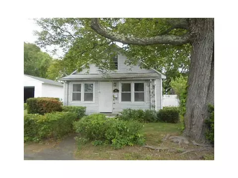 41 Morris St, Warwick, RI 02889 photo 3