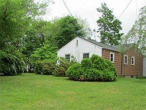 16 Edison St, Warwick, RI 02889 photo 3