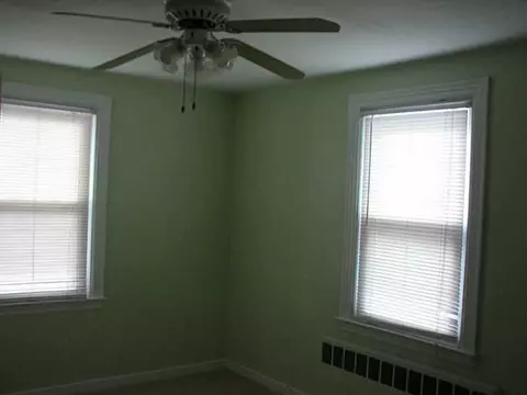 89 Prospect St, Warwick, RI 02886 photo 9