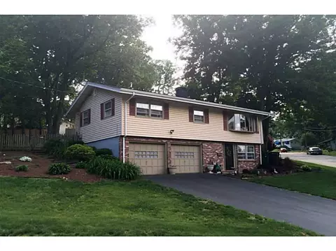6 Blue Stone Dr, Woonsocket, RI 02895 photo 1