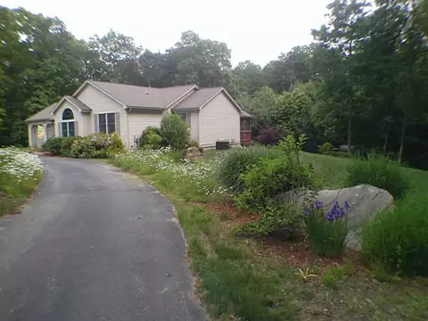 5686 Flat River Rd, Coventry, RI 02827 photo 2