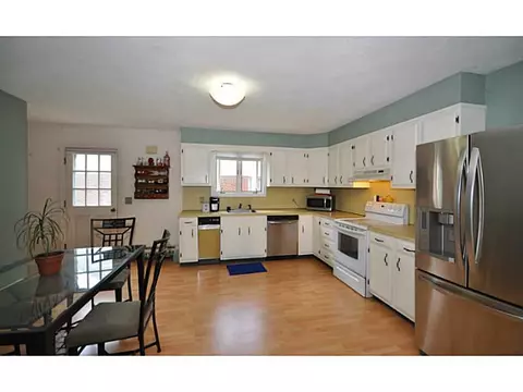 46 Bellevue Ave, Westerly, RI 02891 photo 8