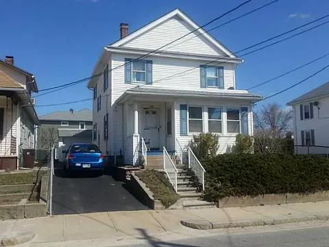 156 Carnation St, Woonsocket, RI 02895 photo 2