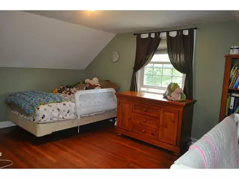 76 Cavalcade Blvd, Warwick, RI 02889 photo 10