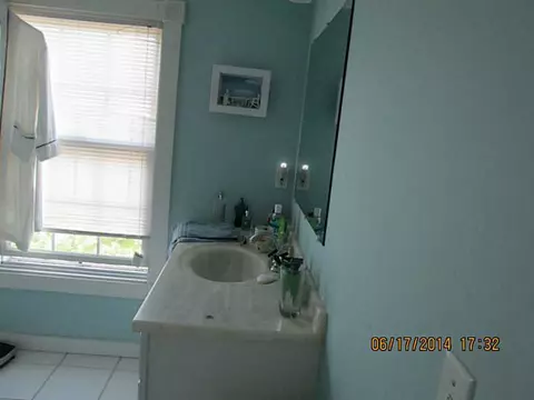 69 Spadina Ave, Warwick, RI 02889 photo 8