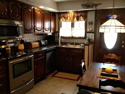 874 Elm St, Woonsocket, RI 02895 photo 4