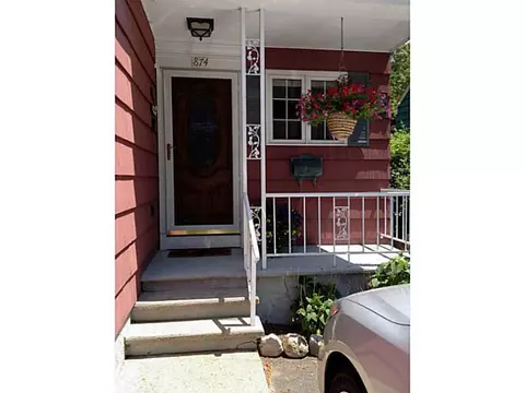 874 Elm St, Woonsocket, RI 02895 photo 2