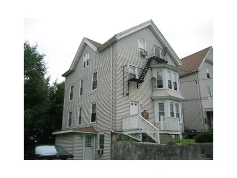 75 W Park Pl, Woonsocket, RI 02895 photo 1