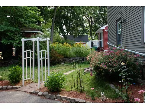 68 Gaskill St, Woonsocket, RI 02895 photo 4
