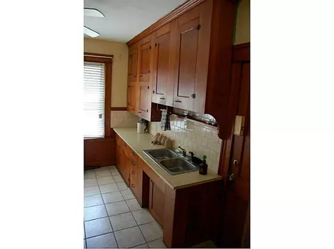 68 Gaskill St, Woonsocket, RI 02895 photo 6