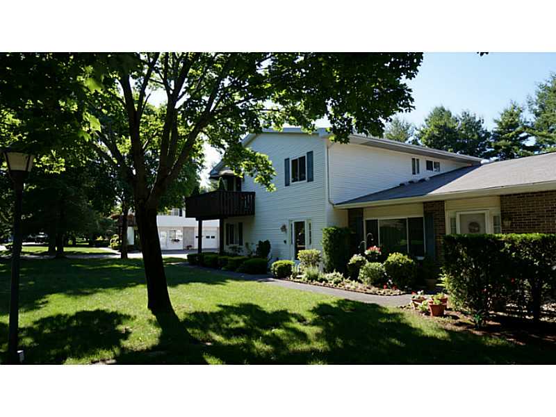 313 Chatham Cir, Warwick, RI 02886 photo 2