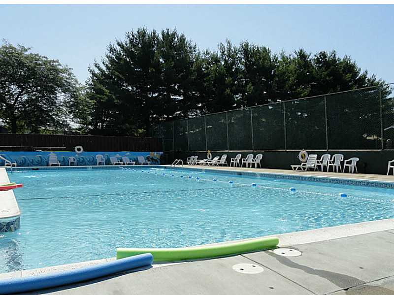 313 Chatham Cir, Warwick, RI 02886 photo 17