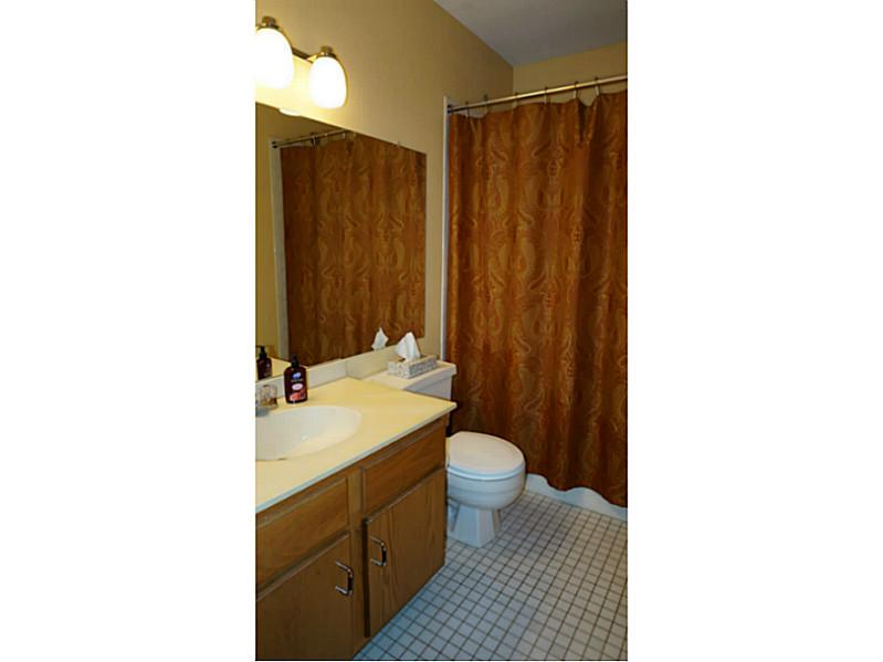 313 Chatham Cir, Warwick, RI 02886 photo 11