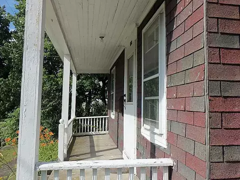 150 Blade St, Warwick, RI 02886 photo 3