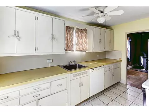 34 Maple Leaf Rd, Glendale, RI 02826 photo 5