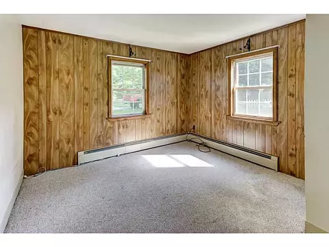 34 Maple Leaf Rd, Glendale, RI 02826 photo 6