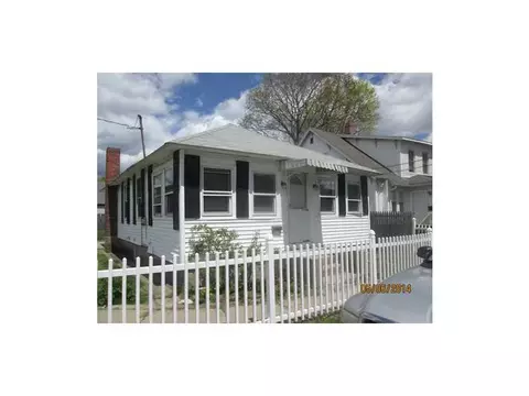 41 Allard St, Warwick, RI 02889 photo 1