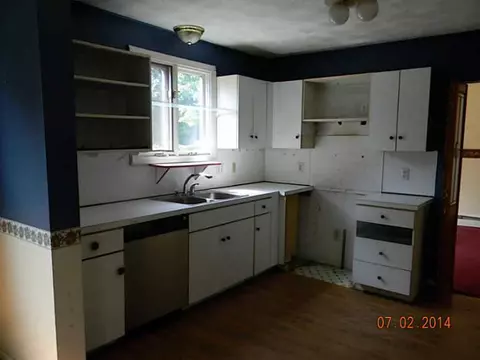 136 Eastgate Dr, Warwick, RI 02886 photo 3