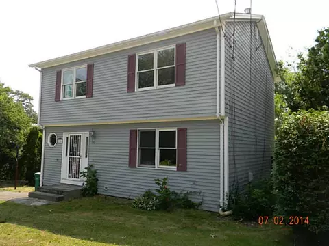 136 Eastgate Dr, Warwick, RI 02886 photo 2