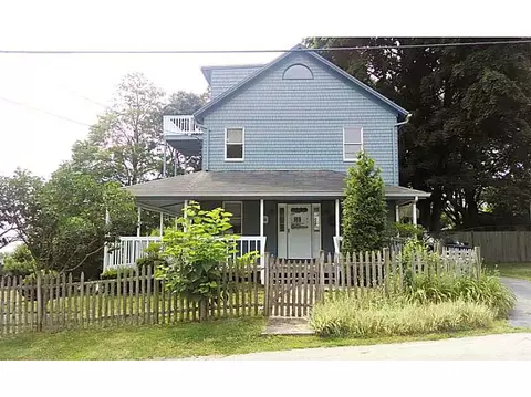 38 Ogden Ave, Warwick, RI 02889 photo 5