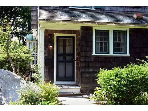 89 Beach St, Westerly, RI 02891 photo 5