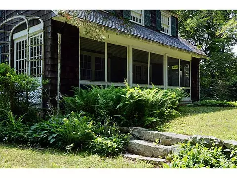 89 Beach St, Westerly, RI 02891 photo 4