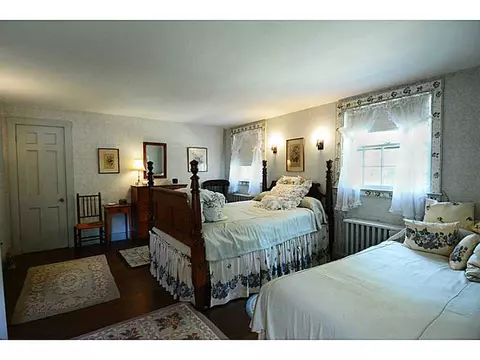 89 Beach St, Westerly, RI 02891 photo 23