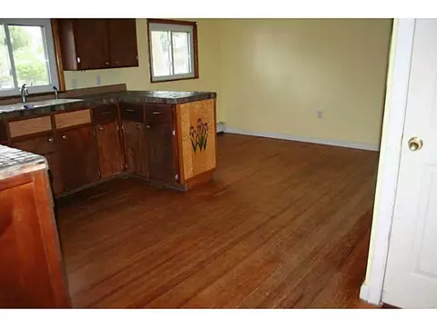 100 Olo St, Woonsocket, RI 02895 photo 5