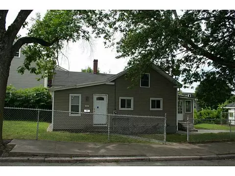 100 Olo St, Woonsocket, RI 02895 photo 1