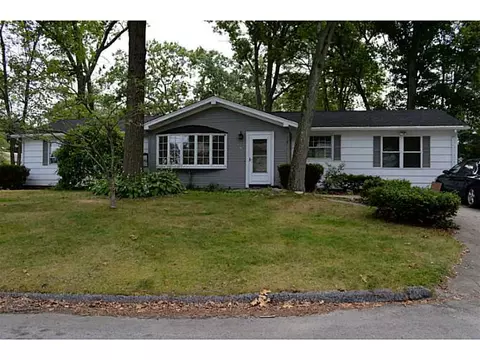 10 Haley Rd, Warwick, RI 02889 photo 2
