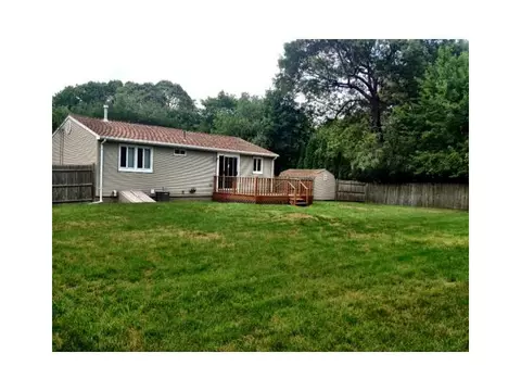 101 Elite Dr, Warwick, RI 02889 photo 2
