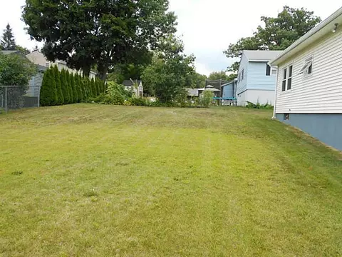 182 Getchell Ave, Woonsocket, RI 02895 photo 18