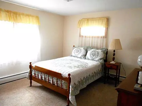 182 Getchell Ave, Woonsocket, RI 02895 photo 14