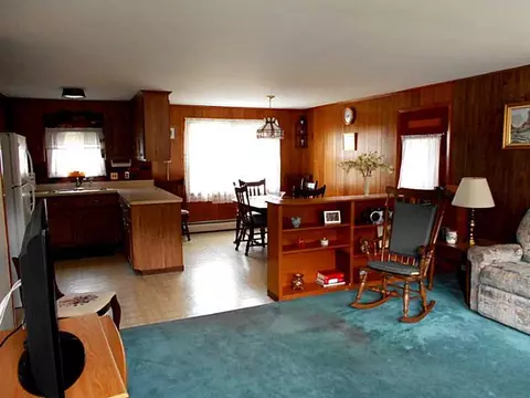 182 Getchell Ave, Woonsocket, RI 02895 photo 3