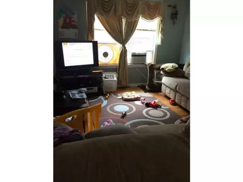 476 Cass Ave, Woonsocket, RI 02895 photo 3