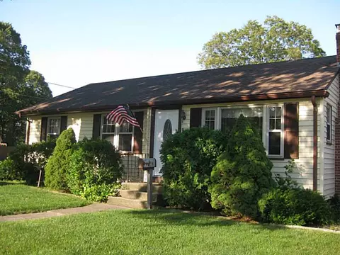 60 Buttonwoods Ave, Warwick, RI 02886 photo 25