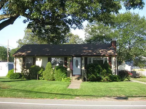 60 Buttonwoods Ave, Warwick, RI 02886 photo 23