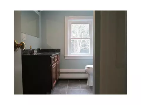 255 Commonwealth Ave, Warwick, RI 02886 photo 17