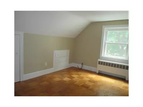 255 Commonwealth Ave, Warwick, RI 02886 photo 20