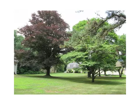 255 Commonwealth Ave, Warwick, RI 02886 photo 5