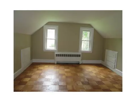 255 Commonwealth Ave, Warwick, RI 02886 photo 22