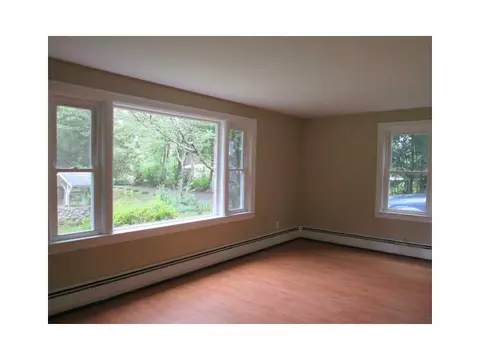 255 Commonwealth Ave, Warwick, RI 02886 photo 12